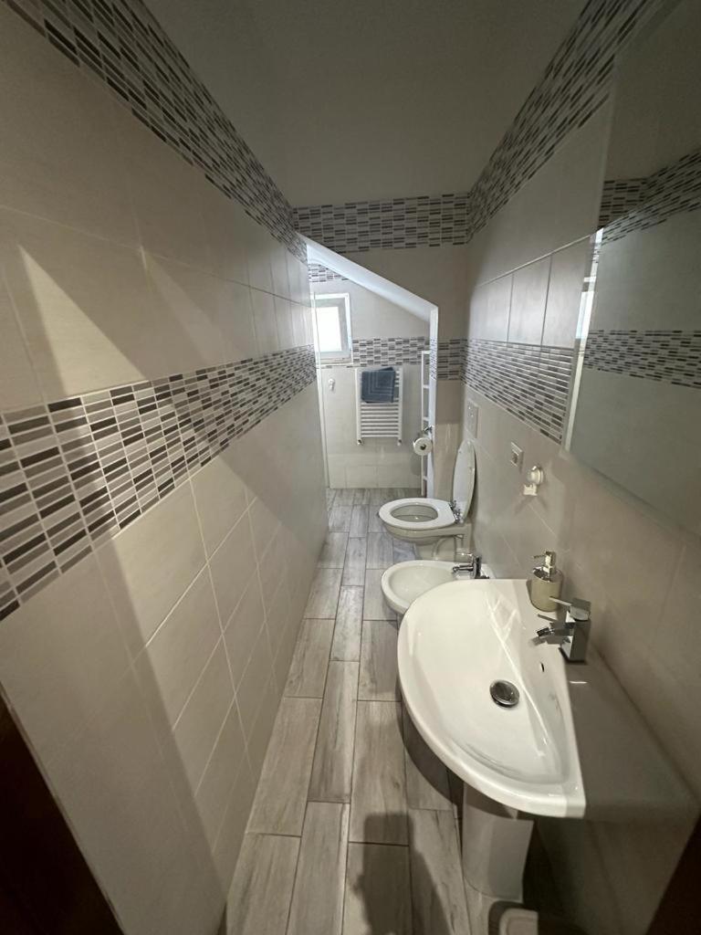 Mondo House Fiumicino Bagian luar foto