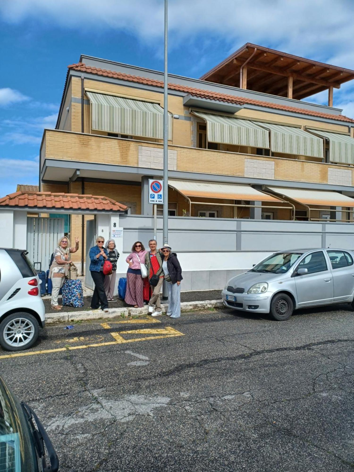 Mondo House Fiumicino Bagian luar foto