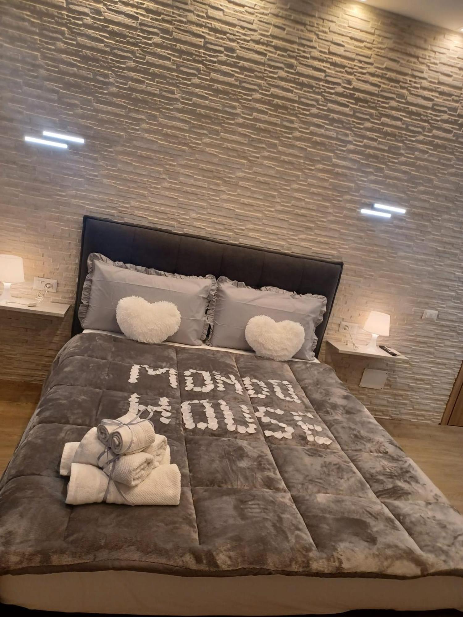 Mondo House Fiumicino Bagian luar foto