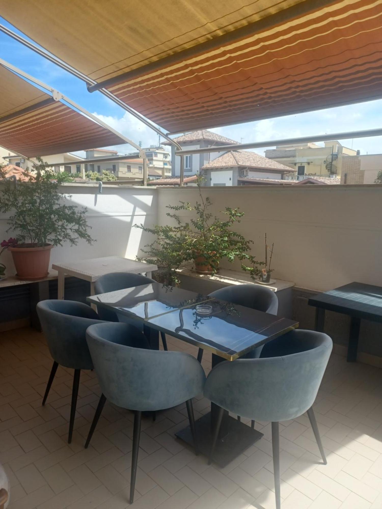 Mondo House Fiumicino Bagian luar foto